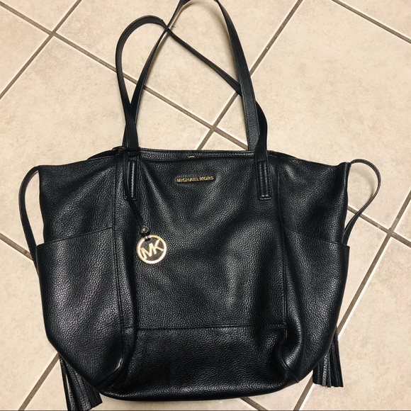 Michael Kors Ashbury Black Pebbled Leather Tassel Grab Bag 2Way Tote *NEWPHOTOS* - Picture 2 of 8
